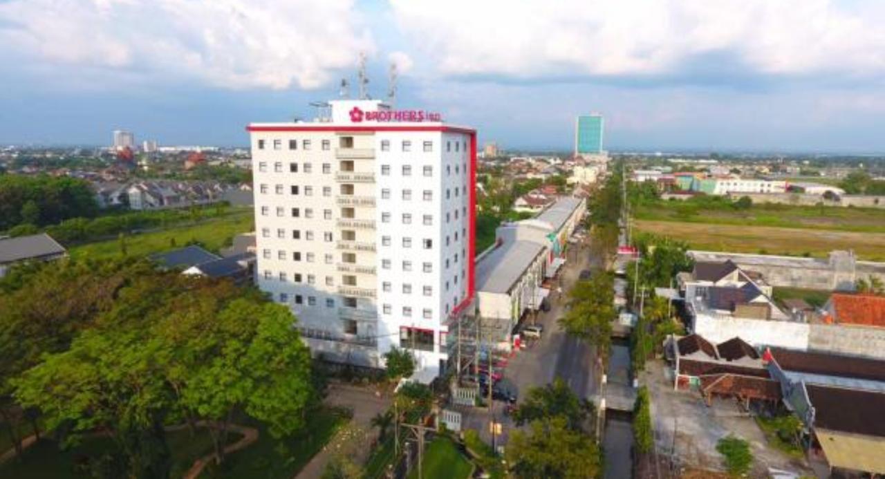 Brothers Inn Sukoharjo Екстериор снимка