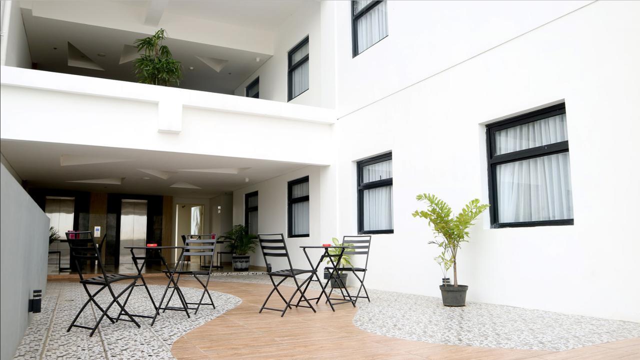 Brothers Inn Sukoharjo Екстериор снимка